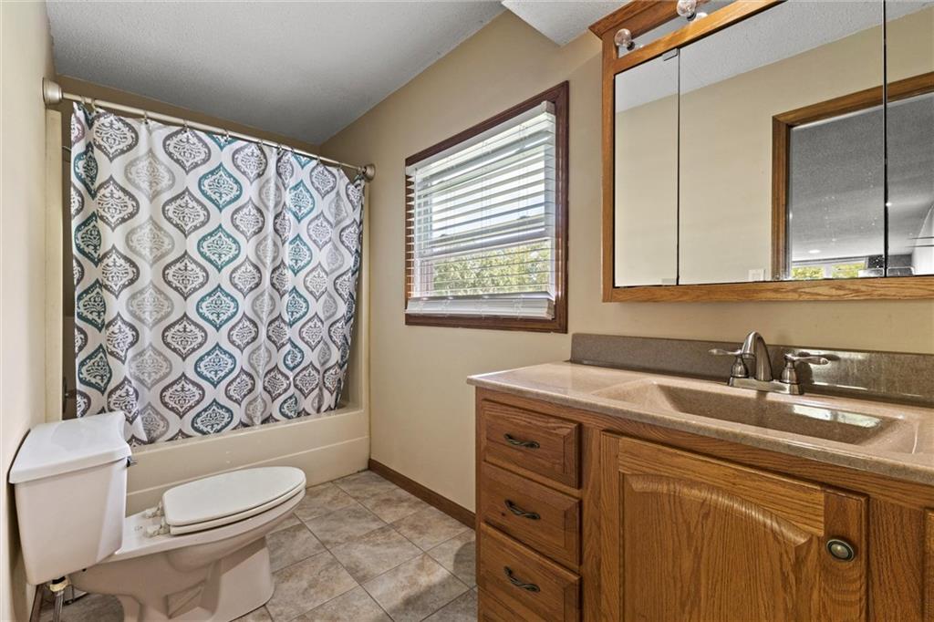 985 Harr-Grove Road Peculiar, MO 64078 - Photo 14 of 36