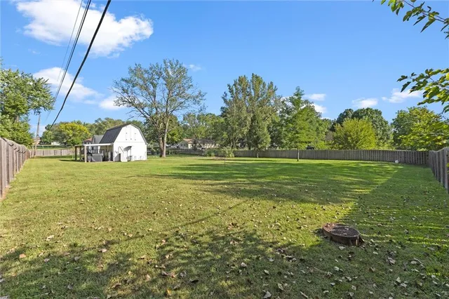 $350,000 | 985 Harr-Grove Road, Peculiar, MO 64078