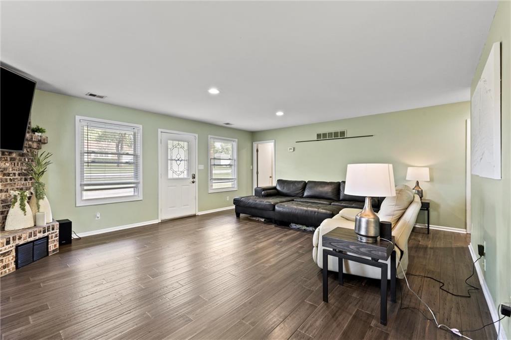 985 Harr-Grove Road Peculiar, MO 64078 - Photo 6 of 36