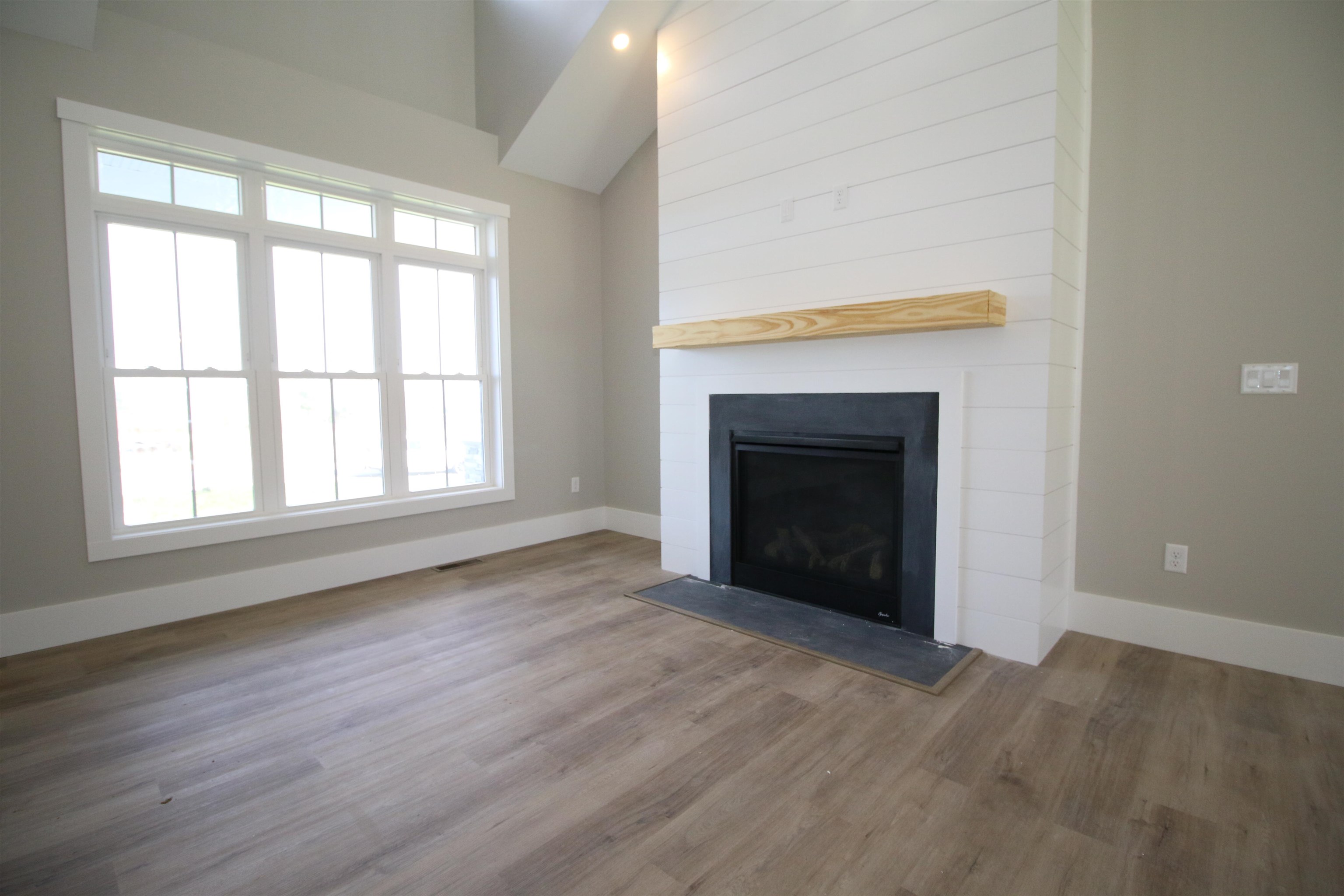 77 Salisbury Road Mont Vernon, NH 03057 - Photo 13 of 32