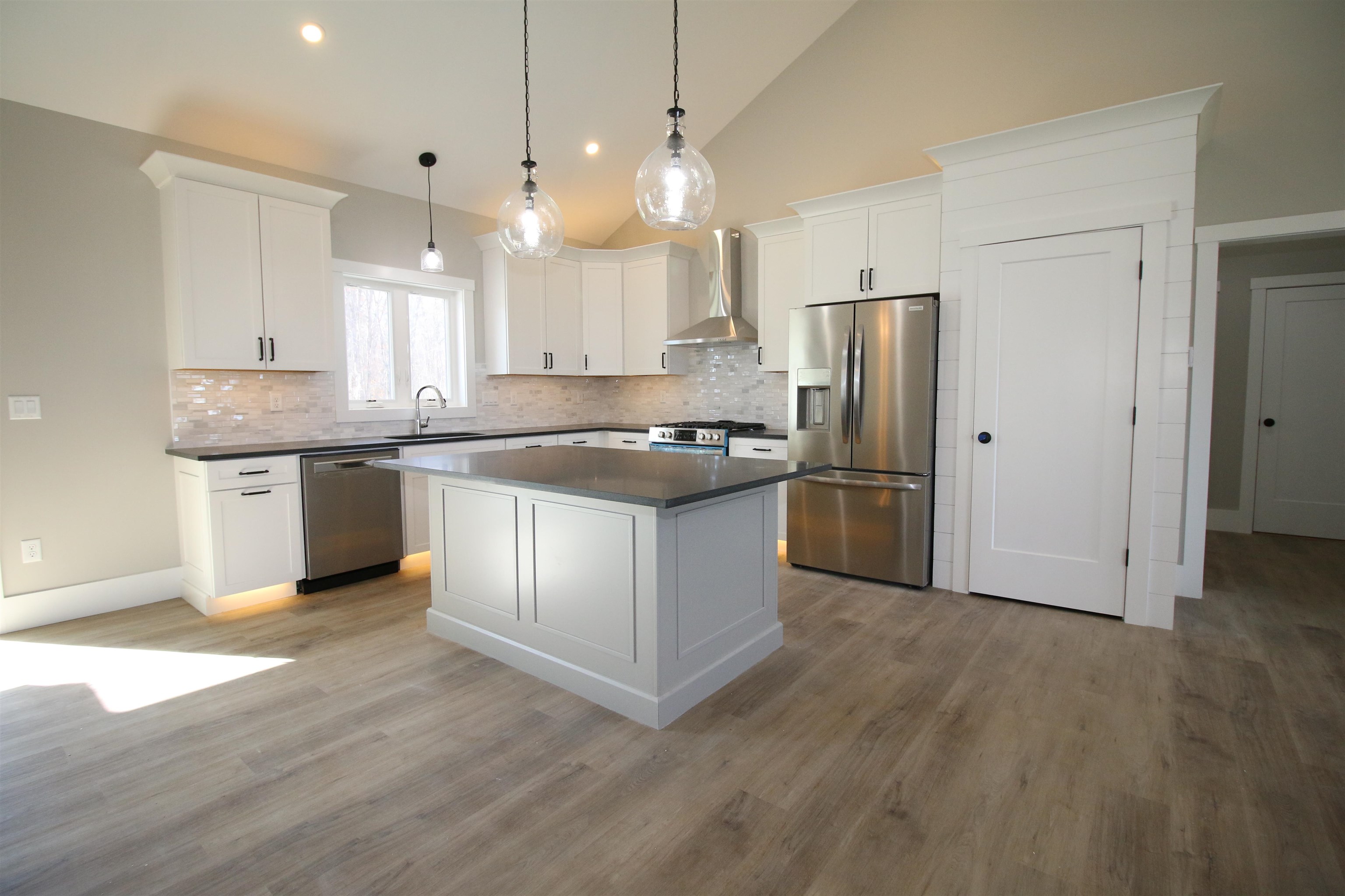 77 Salisbury Road Mont Vernon, NH 03057 - Photo 3 of 32