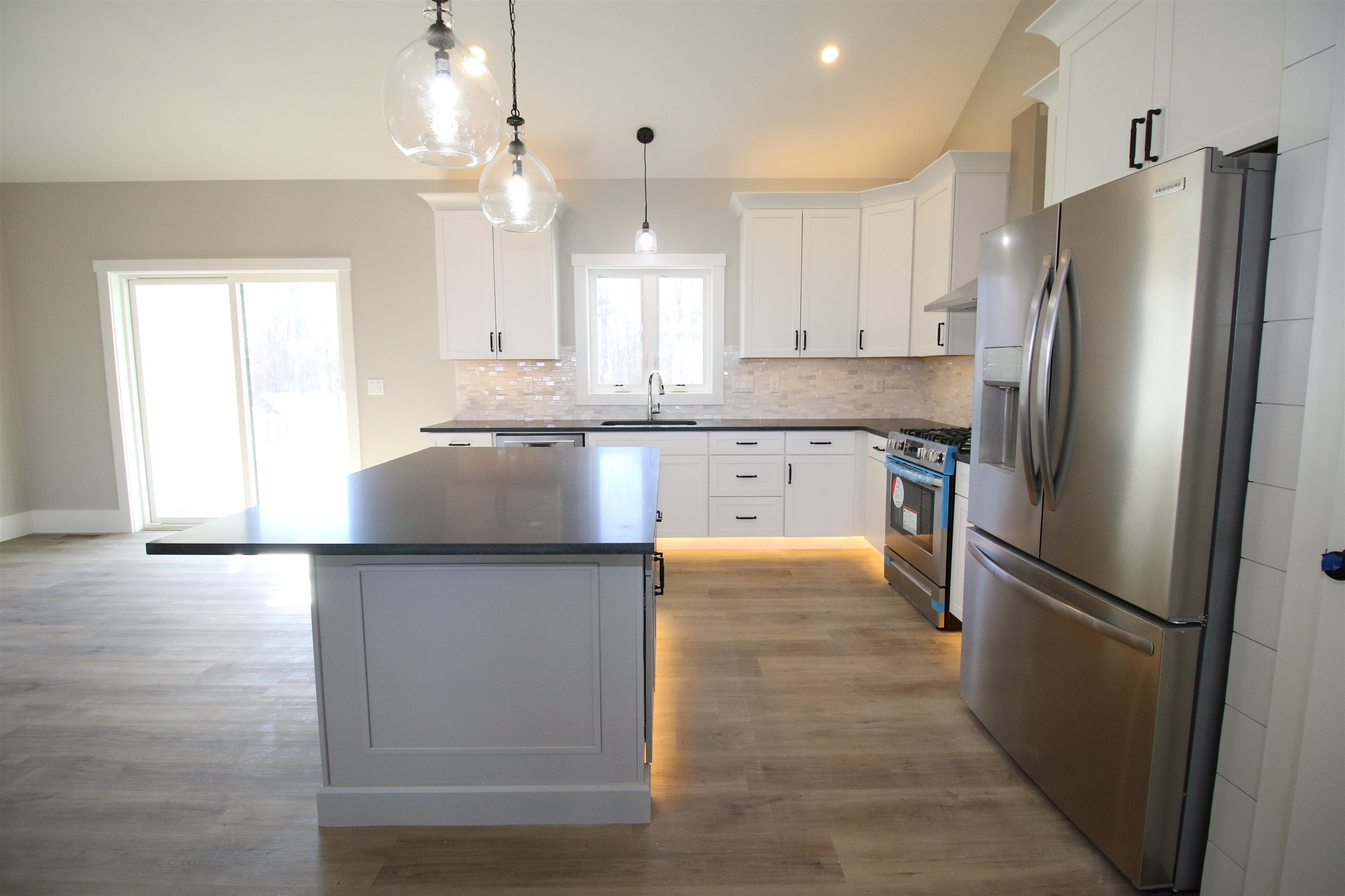 77 Salisbury Road Mont Vernon, NH 03057 - Photo 9 of 32