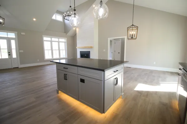 $799,900 | 77 Salisbury Road, Mont Vernon, NH 03057