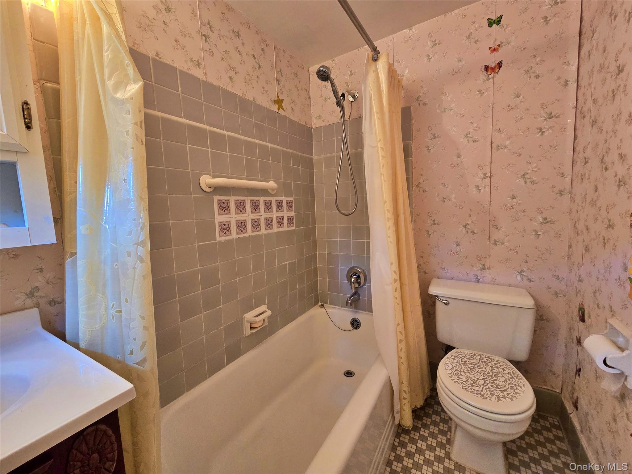 150-51 Village Road, Unit 55GA Queens, NY 11432 - Photo 3 of 9
