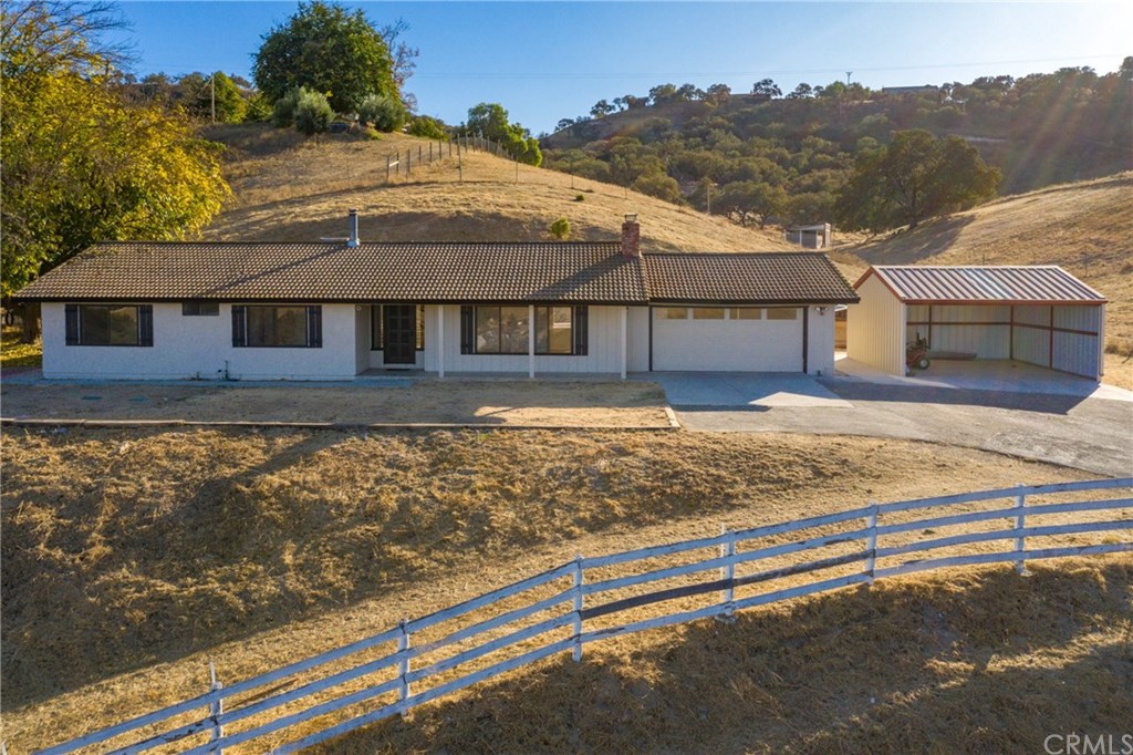 2140 Stallion Way Paso Robles, CA 93446 - Photo 3 of 22