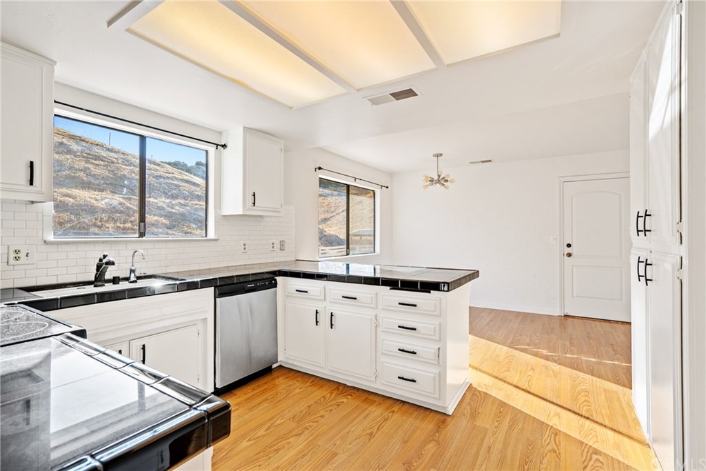 2140 Stallion Way Paso Robles, CA 93446 - Photo 9 of 22