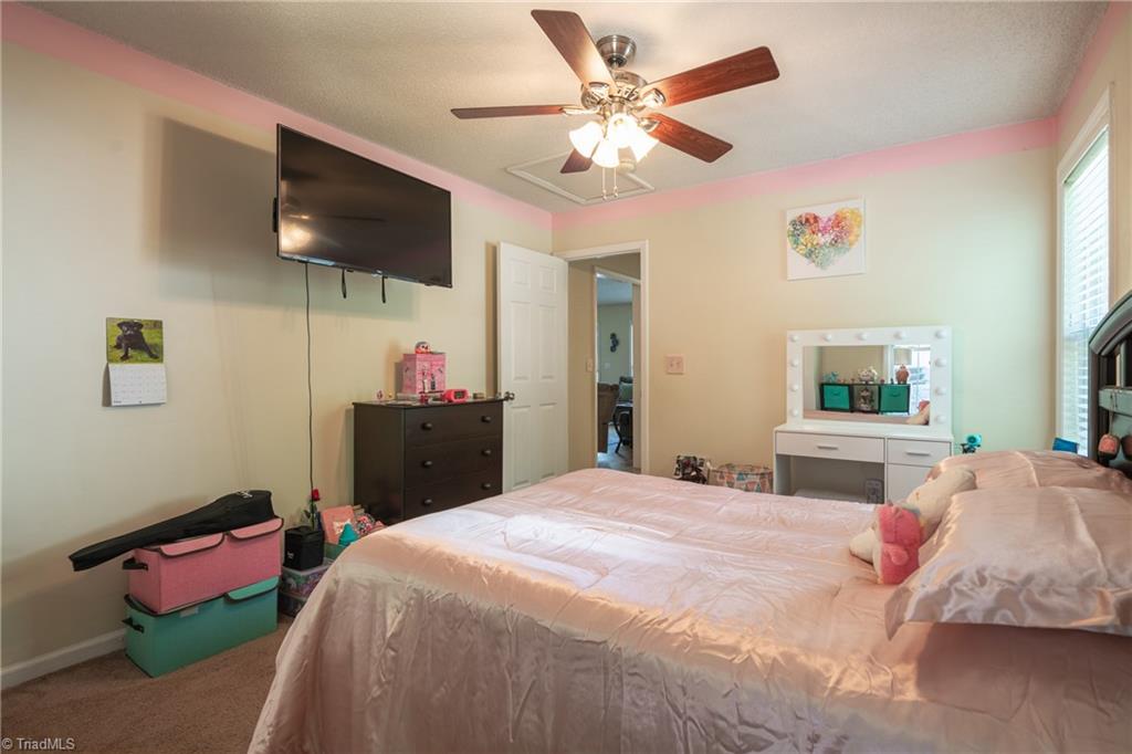 1706 Crinan Court High Point, NC 27265 - Photo 20 of 32