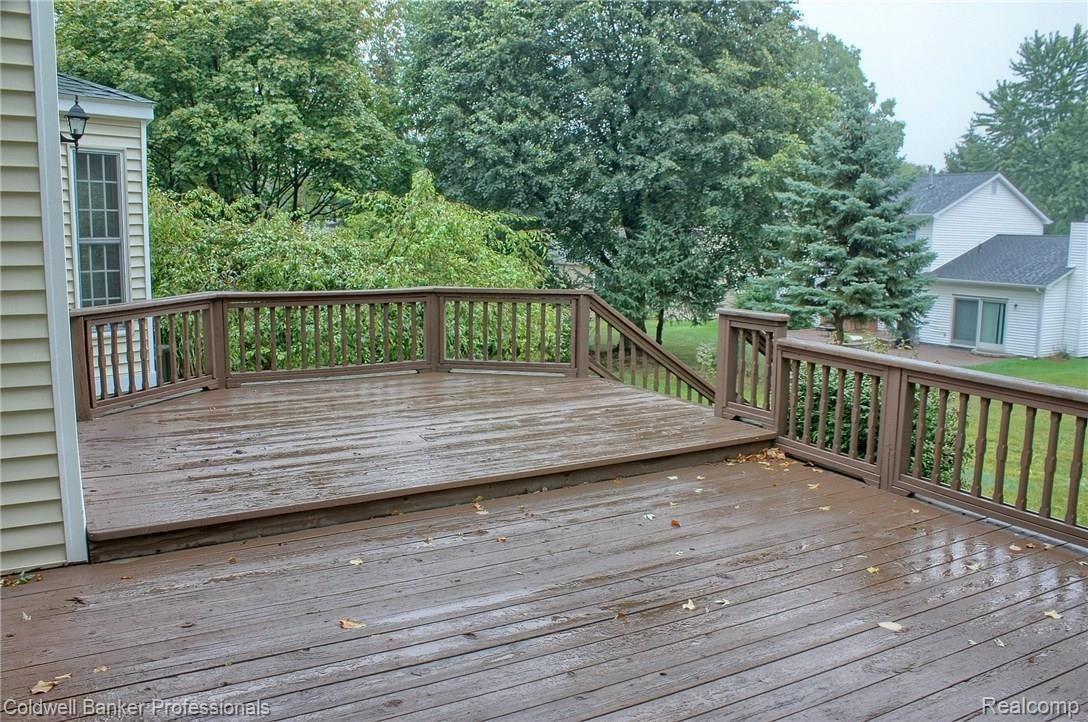 238 Parsons Lane Rochester, MI 48307 - Photo 30 of 30 Deck_3rd_View.jpg