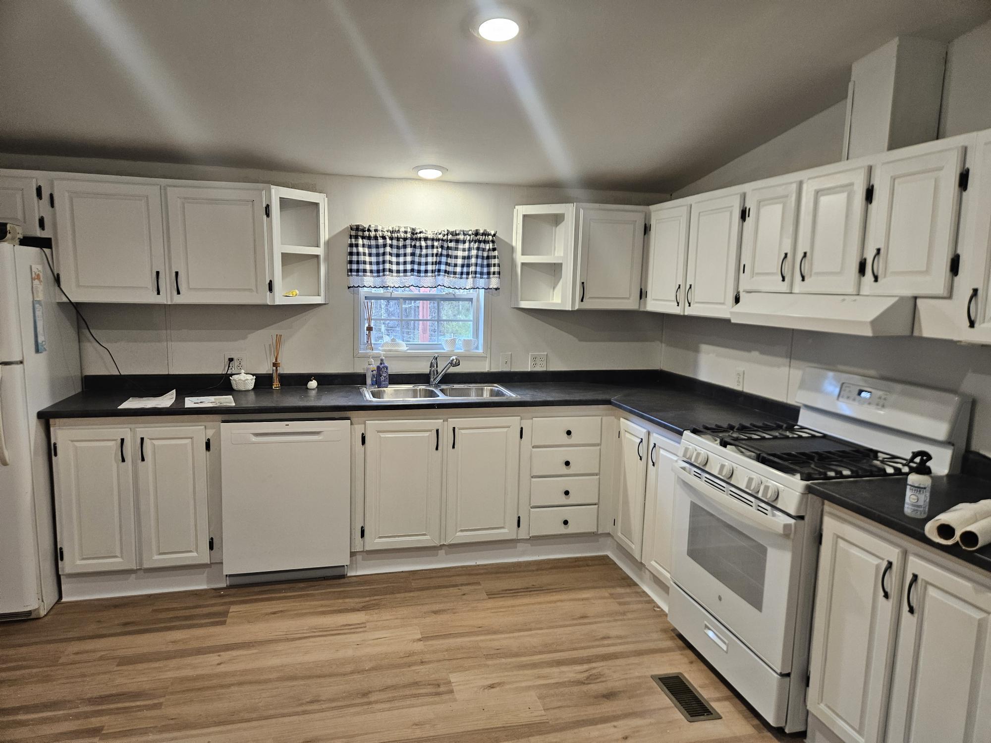 272 North Guilford Road Monson, ME 04464 - Photo 5 of 36