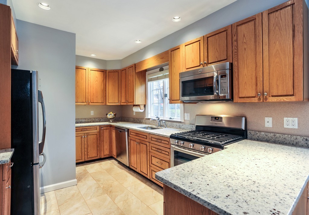 121 Prospect Street Wellesley, MA 02481 - Photo 12 of 19 Gallery Image 12