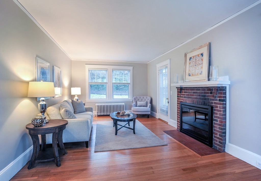 121 Prospect Street Wellesley, MA 02481 - Photo 5 of 19 Gallery Image 5