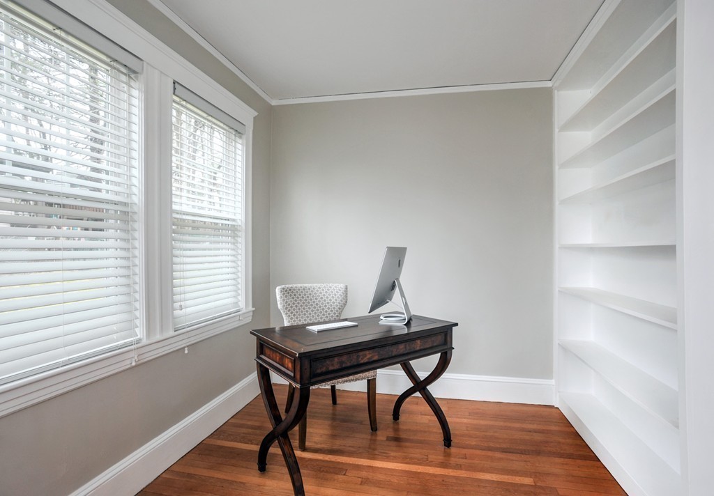 121 Prospect Street Wellesley, MA 02481 - Photo 10 of 19 Gallery Image 10
