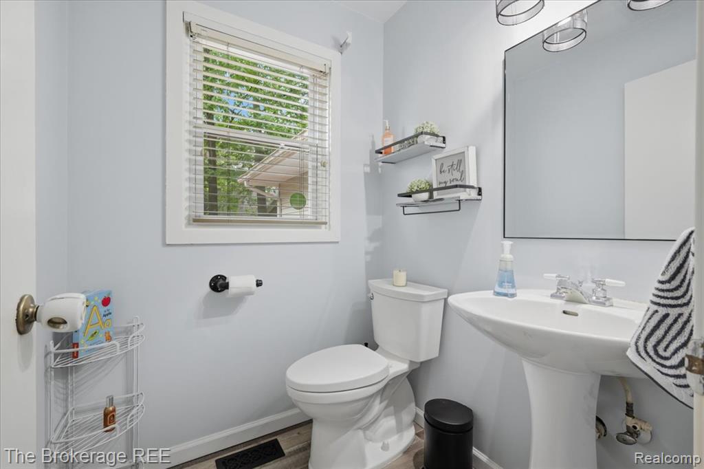 5639 Cross Village Road Grand Blanc, MI 48439 - Photo 24 of 30