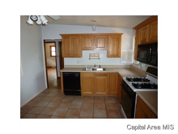 1619 West Governor Street Springfield, IL 62704 - Photo 4 of 10 Gallery Image 4