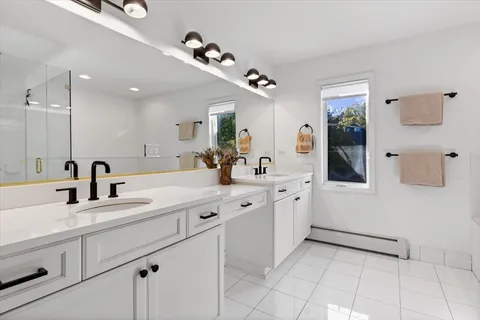 $1,399,900 | 2646 Eastwood Avenue, Evanston, IL 60201