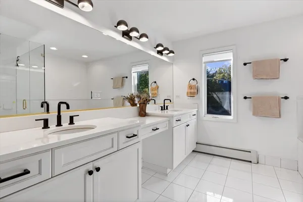 $1,399,900 | 2646 Eastwood Avenue, Evanston, IL 60201