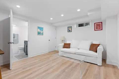 $1,399,900 | 2646 Eastwood Avenue, Evanston, IL 60201