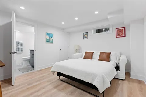 $1,399,900 | 2646 Eastwood Avenue, Evanston, IL 60201