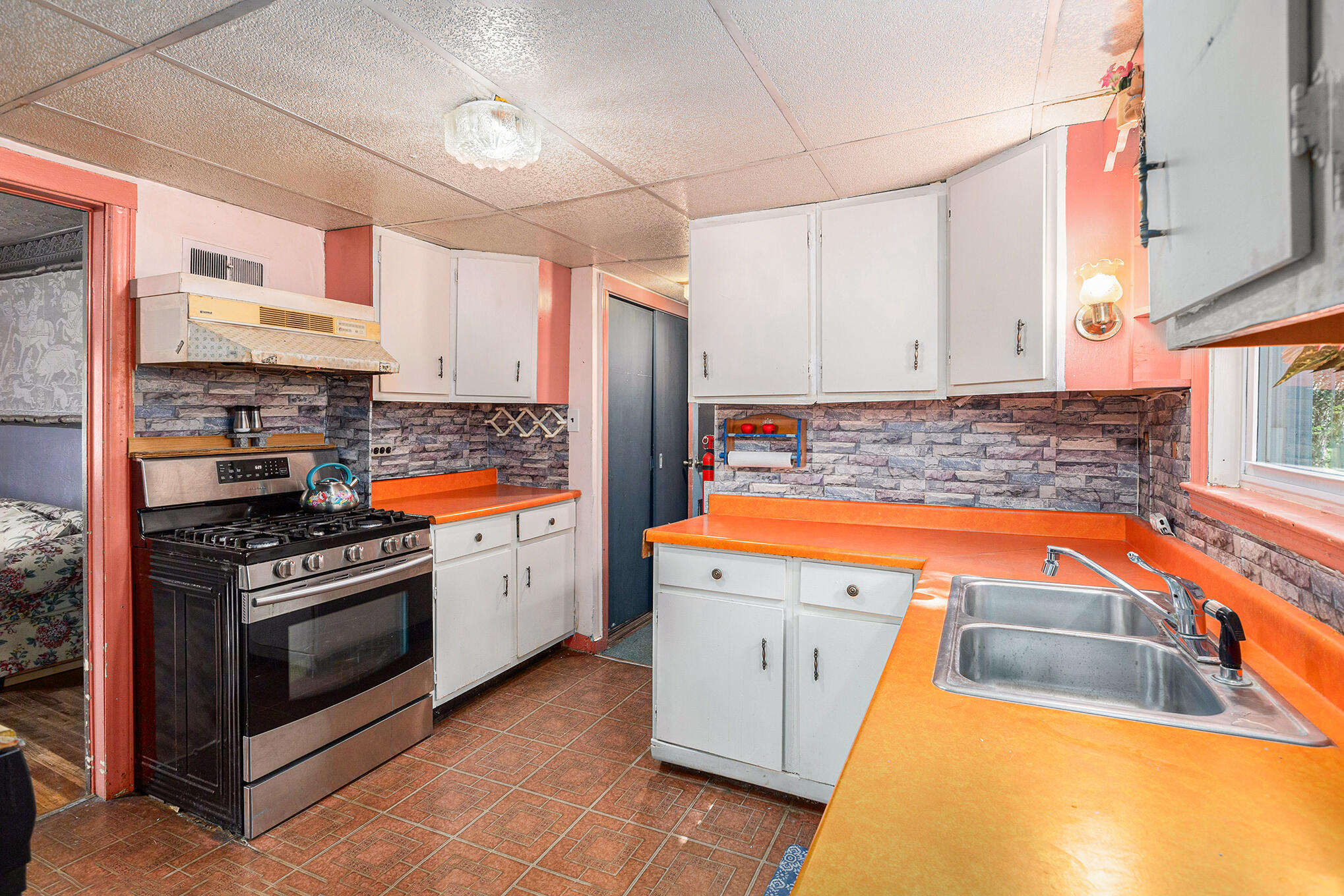 8563 Dorrell Road Jackson, MI 49201 - Photo 7 of 32 7