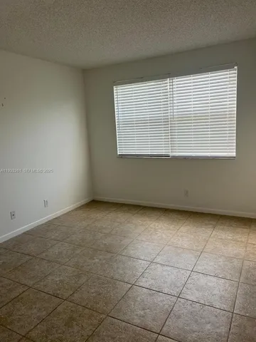 $2,100 | 8821 Wiles Road, Unit 306, Coral Springs, FL 33067