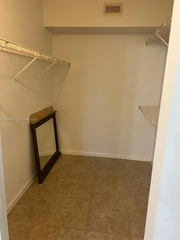 $2,100 | 8821 Wiles Road, Unit 306, Coral Springs, FL 33067