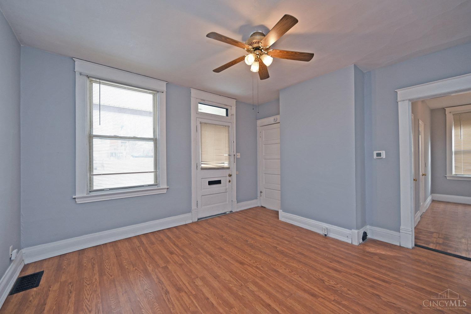 4813 Rapid Run Road Cincinnati, OH 45238 - Photo 4 of 32
