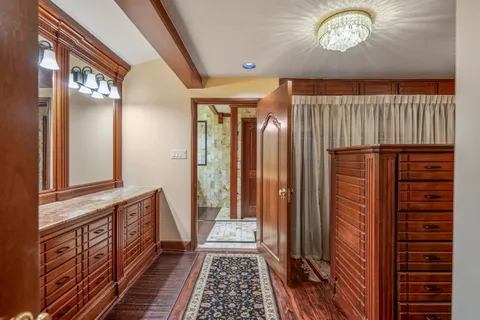 $2,699,000 | 6535 Buffalo Speedway, Houston, TX 77005