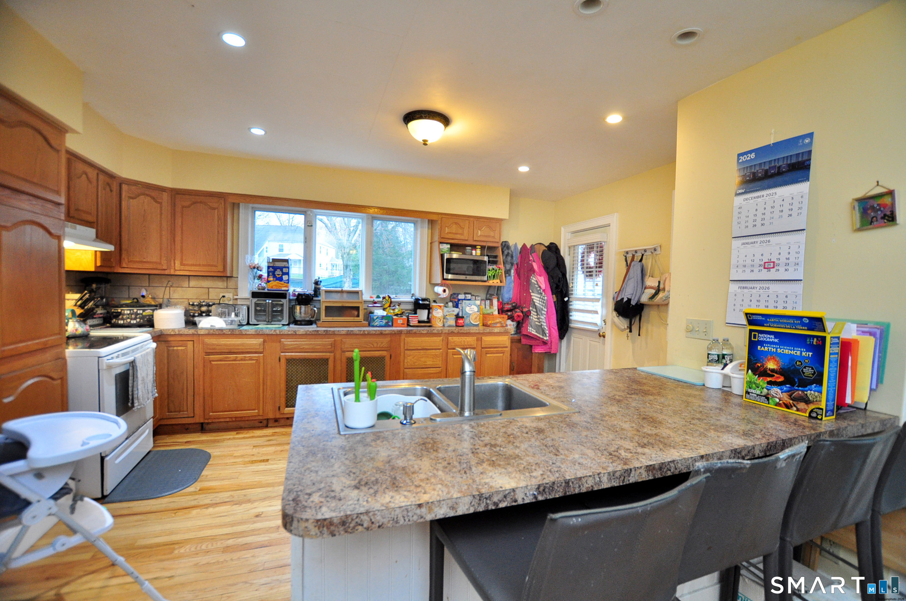 6 Omo Street Middletown, CT 06457 - Photo 12 of 38