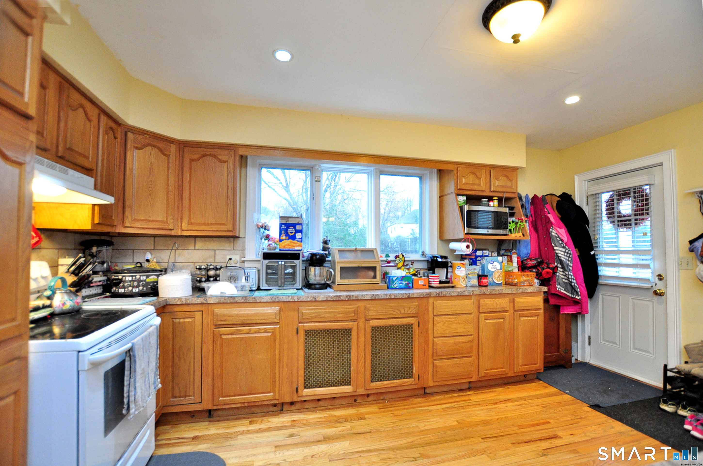 6 Omo Street Middletown, CT 06457 - Photo 14 of 38