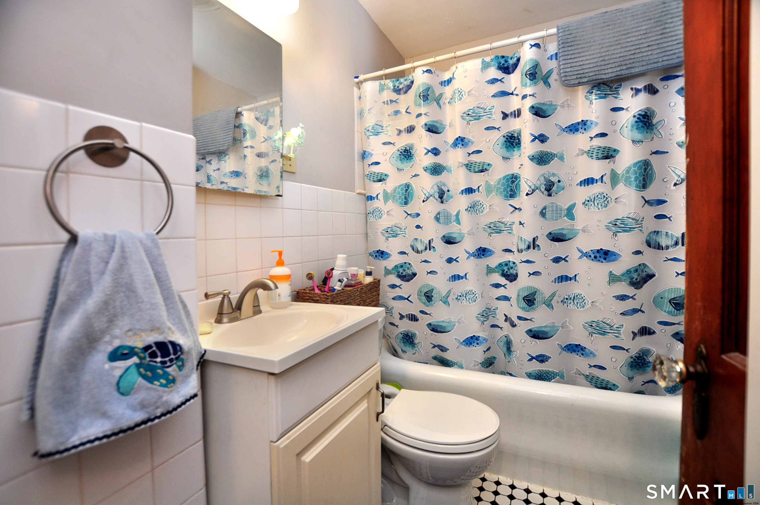 6 Omo Street Middletown, CT 06457 - Photo 19 of 38