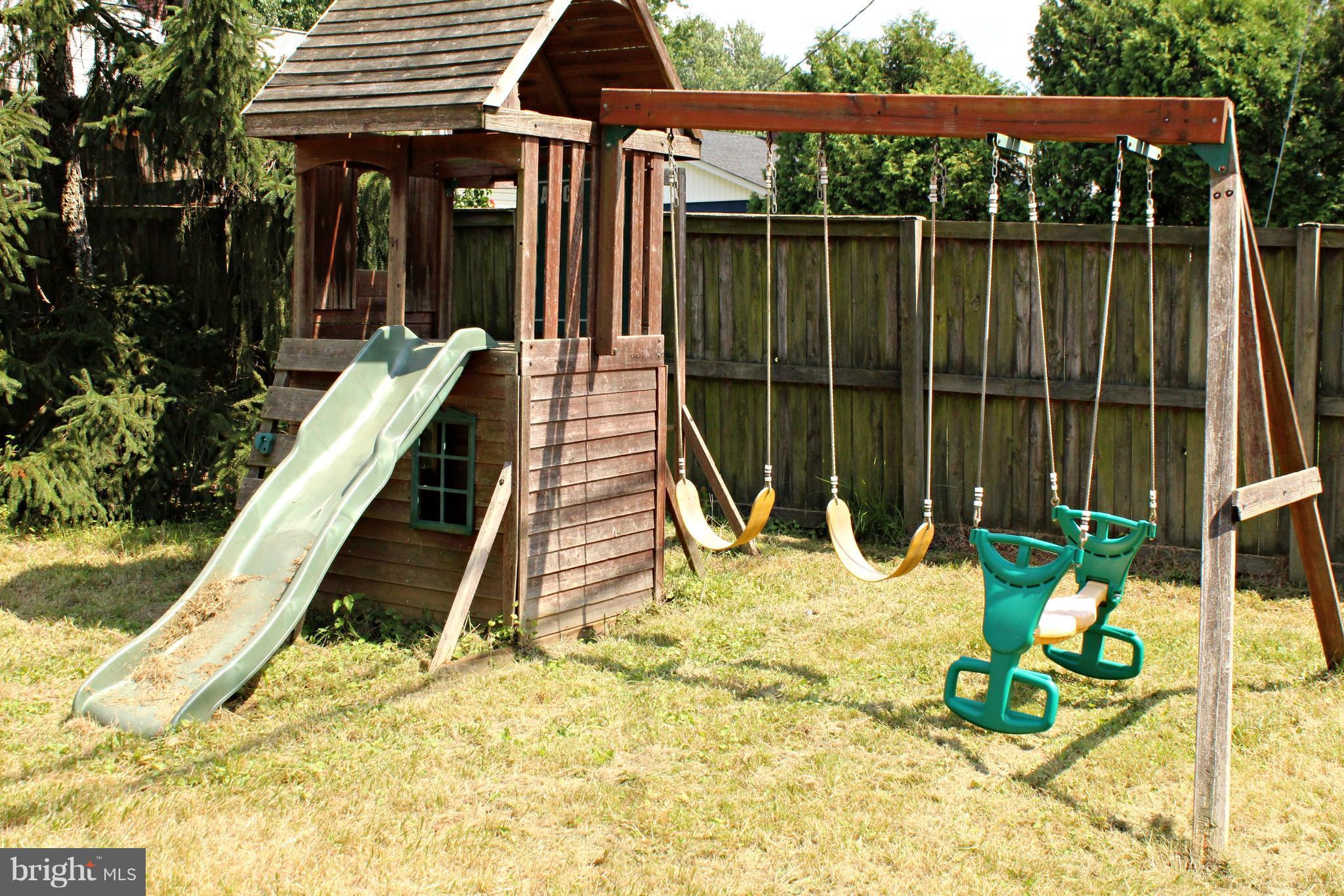 238 Highfalcon Road Reisterstown, MD 21136 - Photo 20 of 21 Swingset conveys!