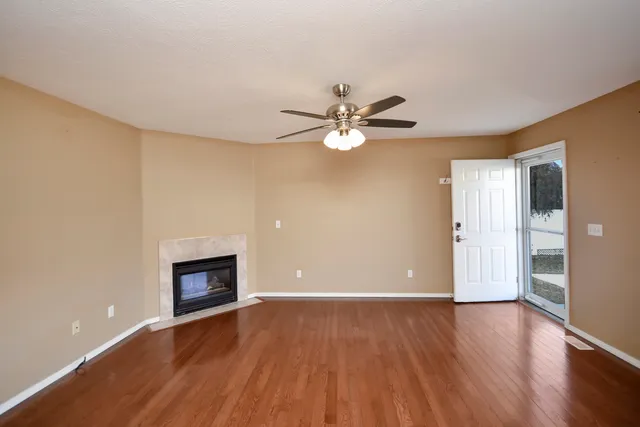 $159,900 | 5 Andy Court, Unit 4, Bloomington, IL 61704