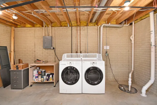 $159,900 | 5 Andy Court, Unit 4, Bloomington, IL 61704