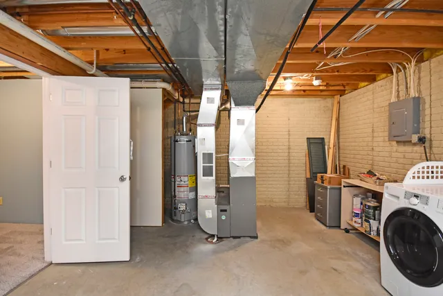 $159,900 | 5 Andy Court, Unit 4, Bloomington, IL 61704