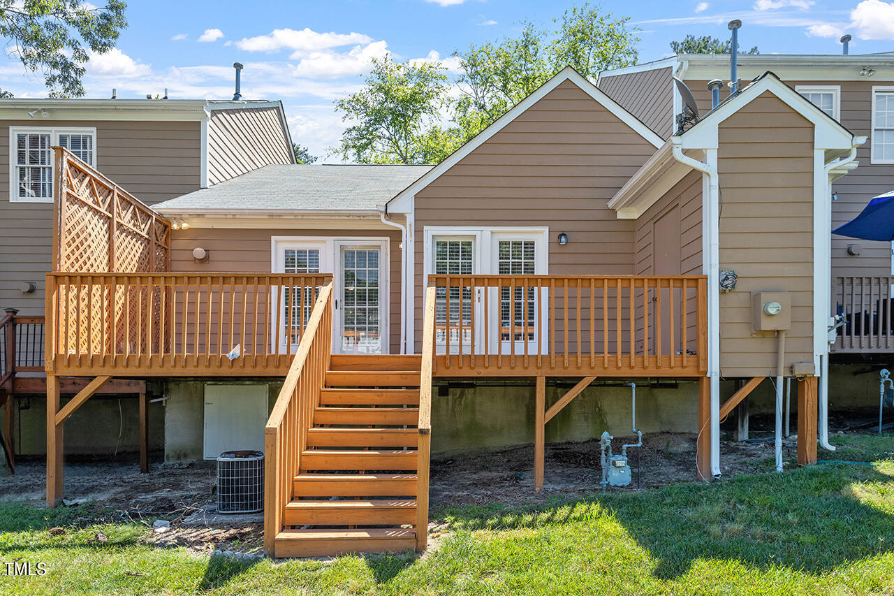 3907 Rim Court Raleigh, NC 27616 - Photo 6 of 30 3907 Rim Court_07