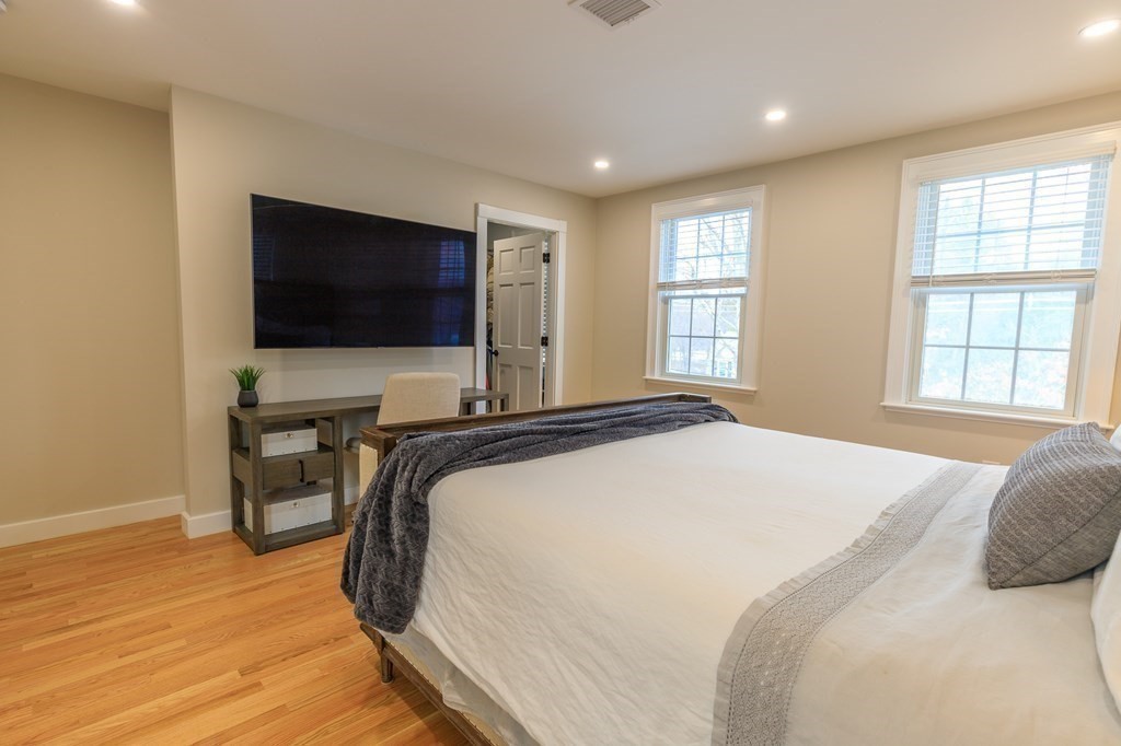 58 Walnut Street Shrewsbury, MA 01545 - Photo 17 of 39