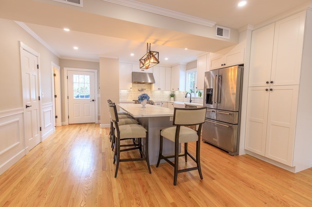 58 Walnut Street Shrewsbury, MA 01545 - Photo 3 of 39