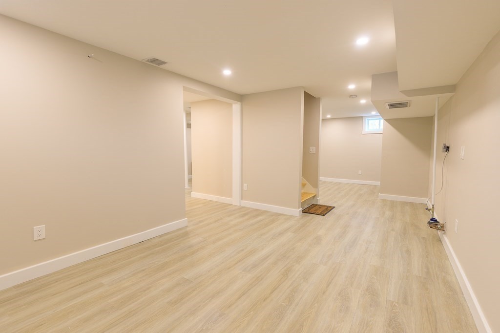 58 Walnut Street Shrewsbury, MA 01545 - Photo 33 of 39