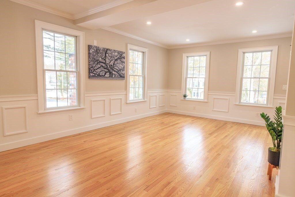 58 Walnut Street Shrewsbury, MA 01545 - Photo 8 of 39