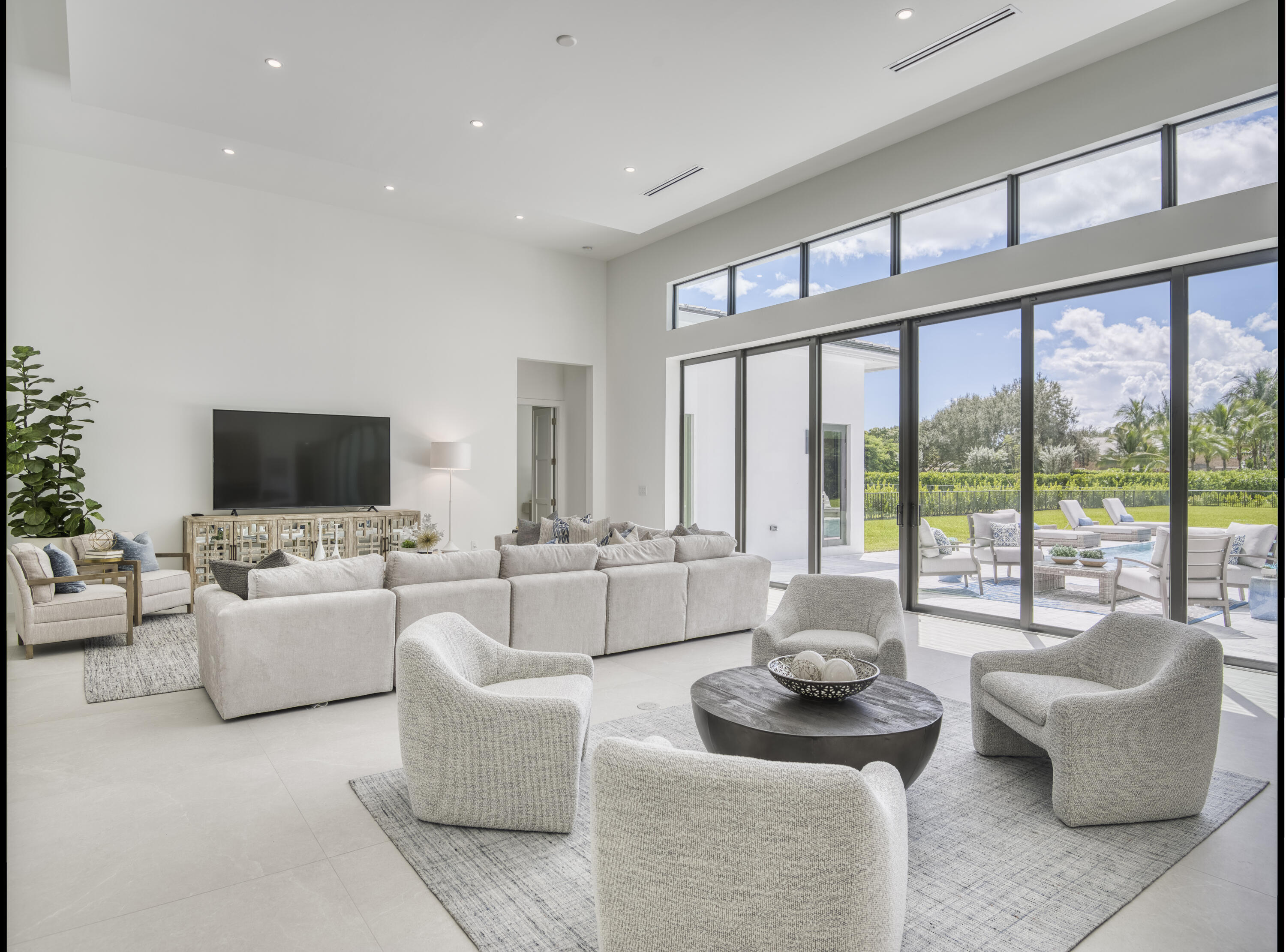 8617 North Native Dancer Road Palm Beach Gardens, FL 33418 - Photo 2 of 61 016
