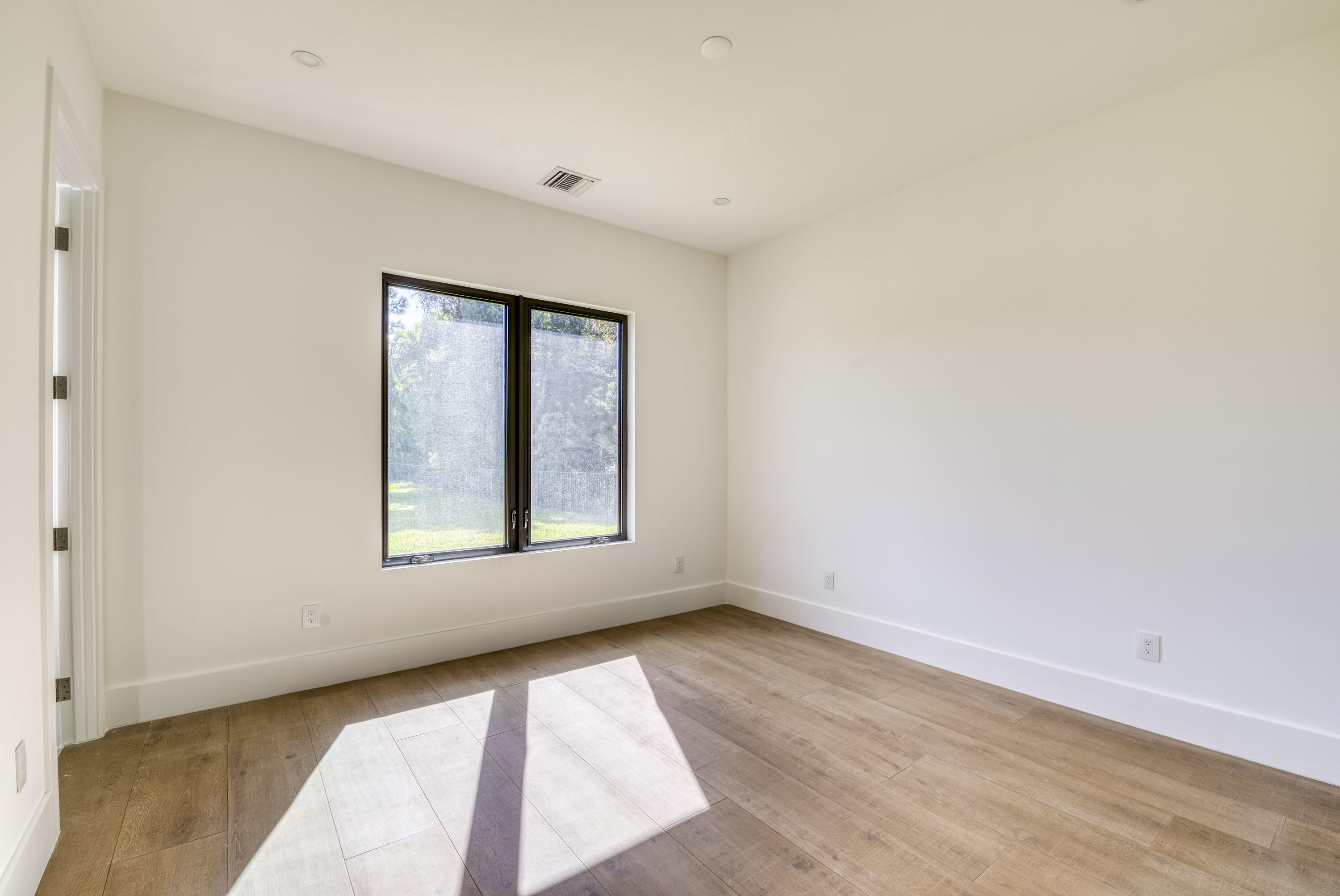 8617 North Native Dancer Road Palm Beach Gardens, FL 33418 - Photo 33 of 61 016