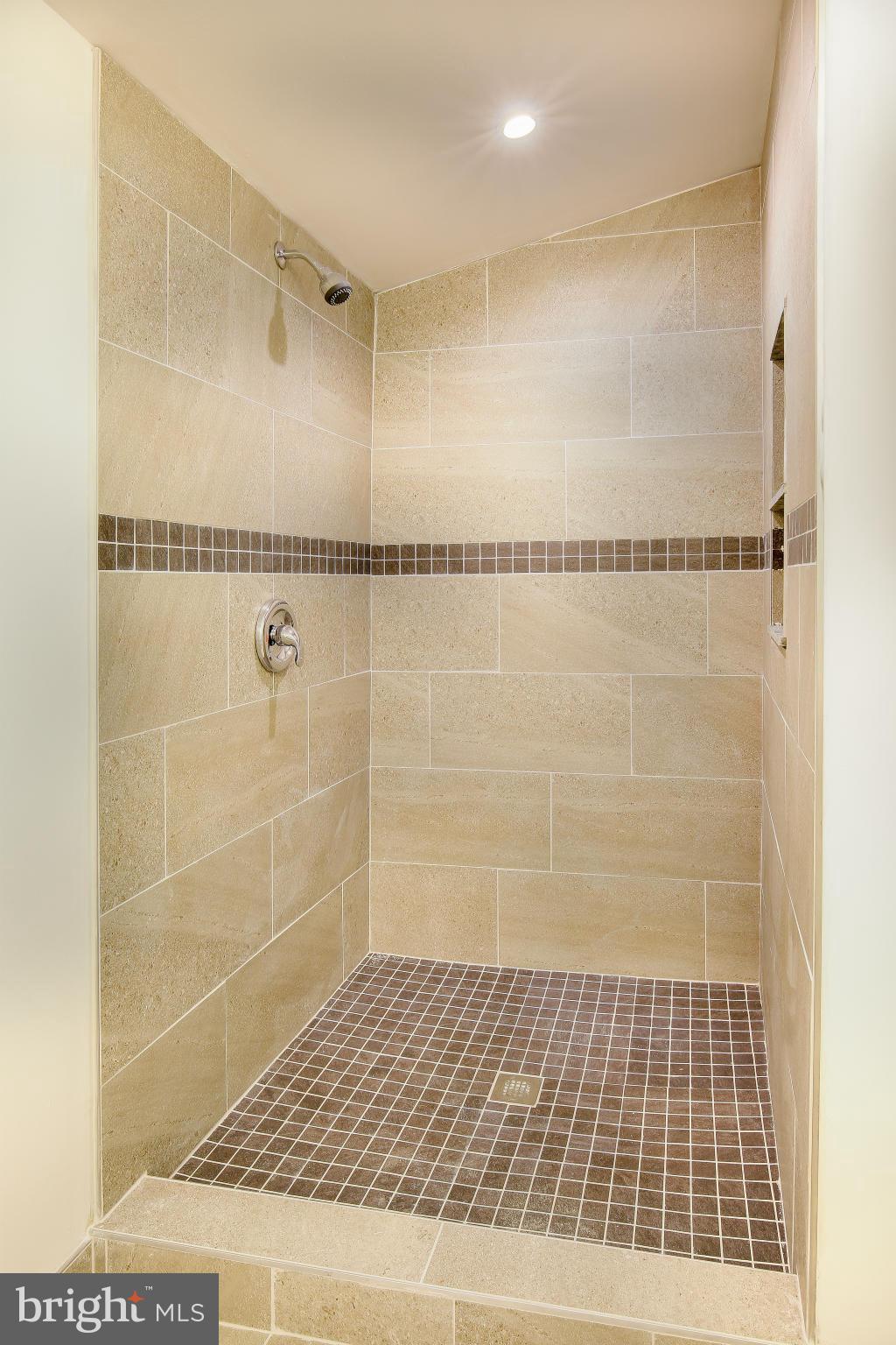 15916 Brandywine Road Brandywine, MD 20613 - Photo 14 of 30 Bath