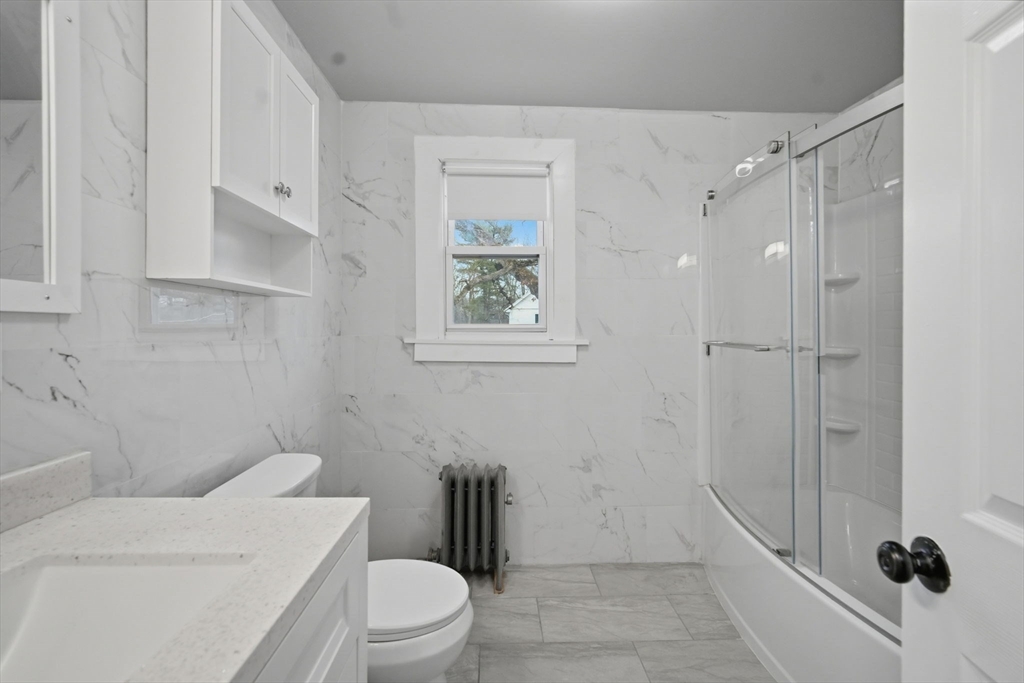 153 Bristol Street Springfield, MA 01109 - Photo 11 of 37