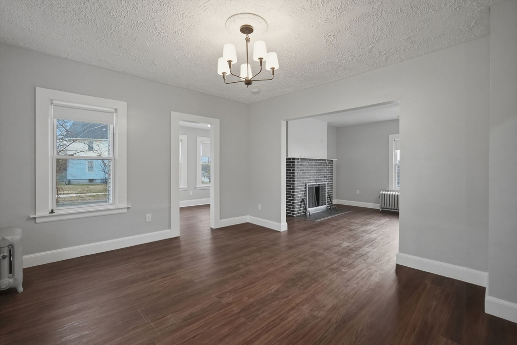 153 Bristol Street Springfield, MA 01109 - Photo 12 of 37