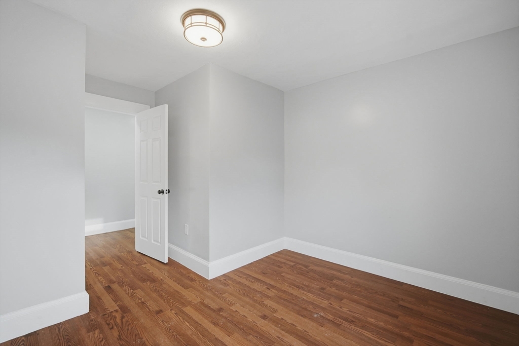 153 Bristol Street Springfield, MA 01109 - Photo 20 of 37