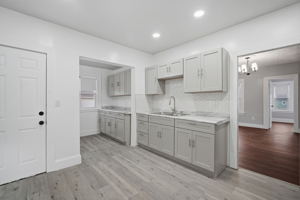 153 Bristol Street Springfield, MA 01109 - Photo 7 of 37