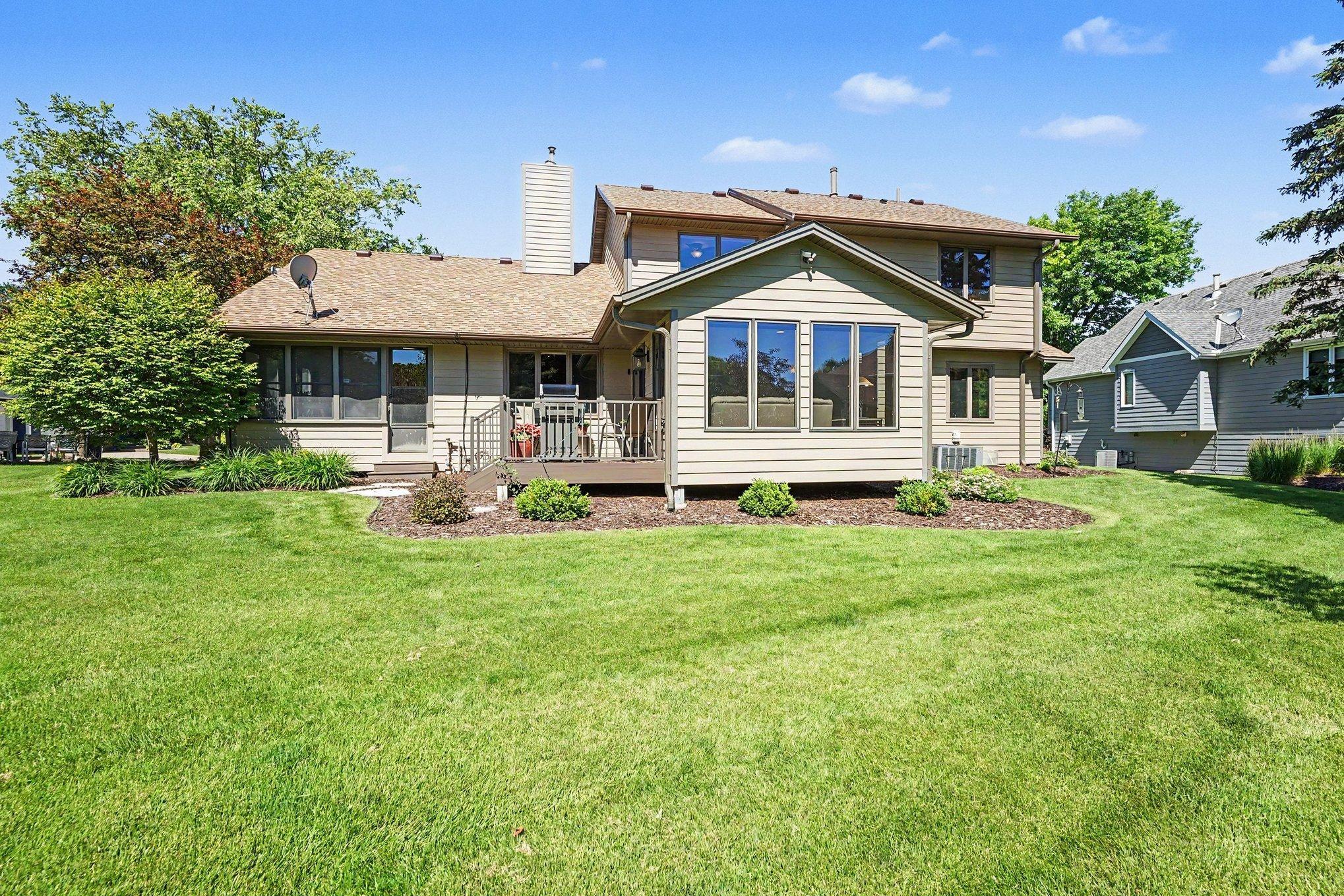 7016 Beacon Circle Eden Prairie, MN 55346 - Photo 30 of 34
