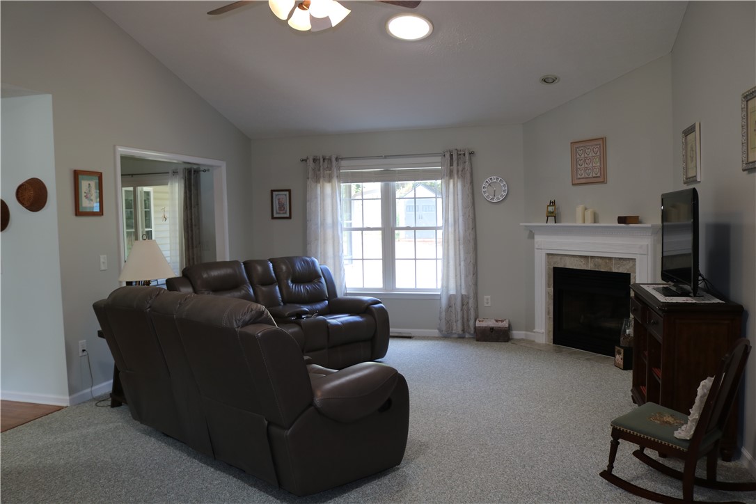 404 Chetola Road, Unit SENECA Seneca, SC 29672 - Photo 2 of 41 Gallery Image 2