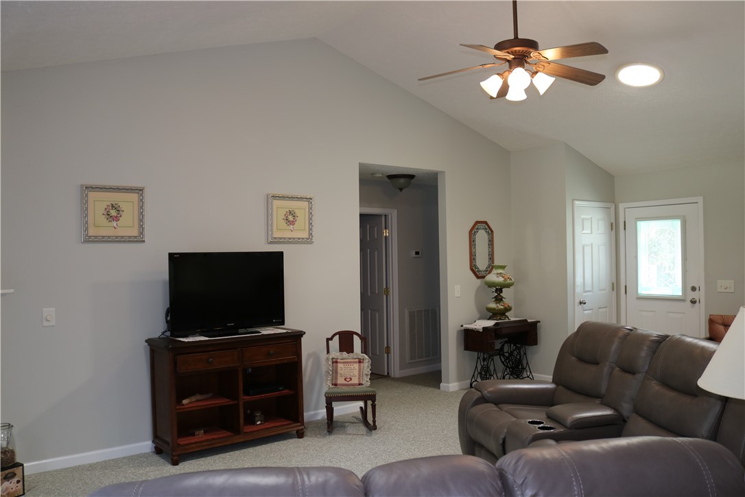 404 Chetola Road, Unit SENECA Seneca, SC 29672 - Photo 5 of 41 Gallery Image 5