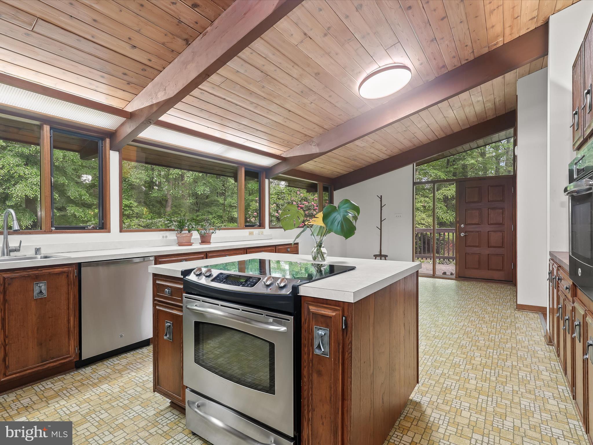 1809 Gamewell Road Silver Spring, MD 20905 - Photo 21 of 71 Kitchen